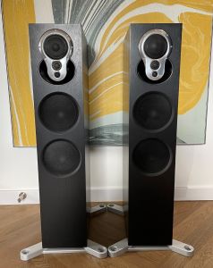 Part Exchange - Linn Akurate 242 Floorstanding Speakers - Black - Collection Only