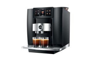 Jura Giga10 Coffee Machine 15475 in Diamond Black Hot & Cold Brew 