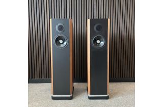 Ex Display - Kudos Titan 606 Floorstanding Speakers - Walnut