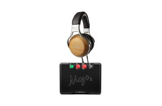 Chord Mojo 2 Portable DAC / Headphone Amplifier with Denon AH-D9200 Over-Ear Premium Headphones