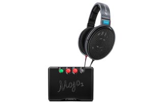 Chord Mojo 2 Portable DAC / Headphone Amplifier with Sennheiser HD 600 Headphones