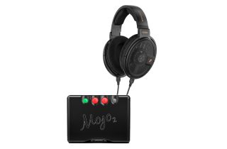 Chord Mojo 2 Portable DAC / Headphone Amplifier with Sennheiser HD 660S2 Wired Headphones
