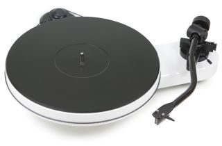 Pro-Ject RPM 3 Carbon Belt Driven Turntable - White