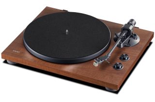 Teac TN-280BT-A3 Bluetooth Belt Driven Turntable - Walnut