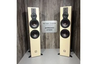 Ex Display - Dali SONIK 7 Floorstanding Speakers - Natural Oak