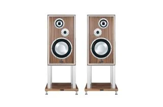 Leak Sandwich 250 Bookshelf Speakers with Stands - Walnut / White