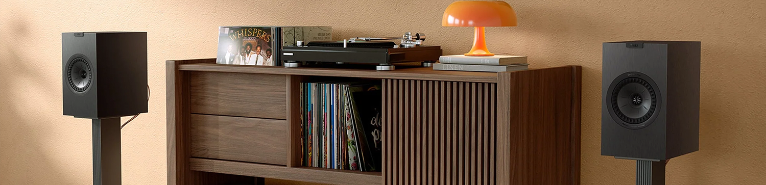 Bookshelf or Floorstanding Speakers: Which is Best For You?