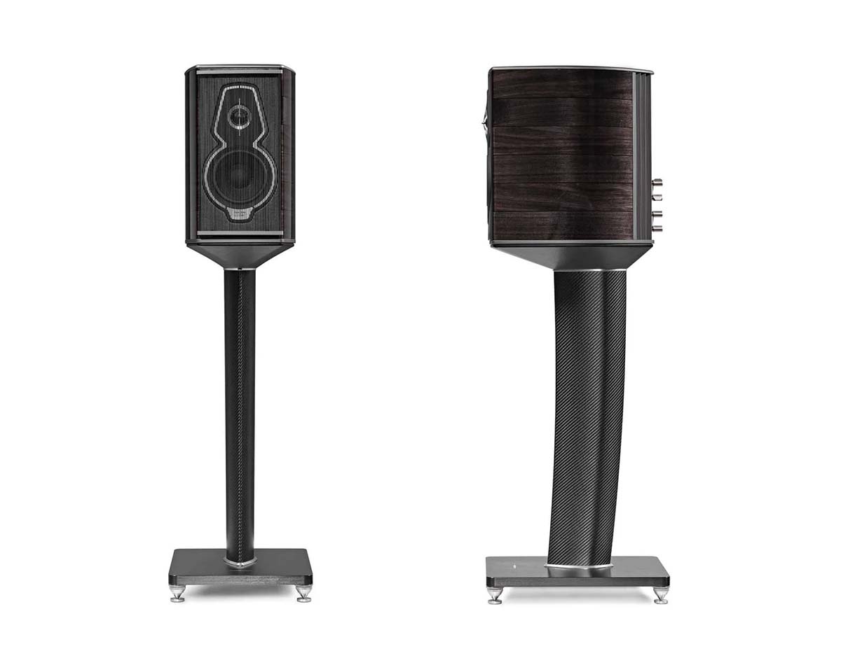 homage-guarneri-stand-content-2
