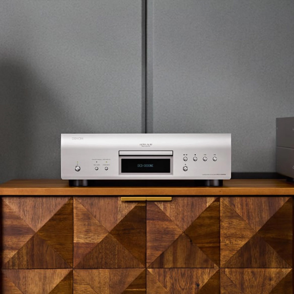 Denon DCD-3000NE SACD/CD Player
