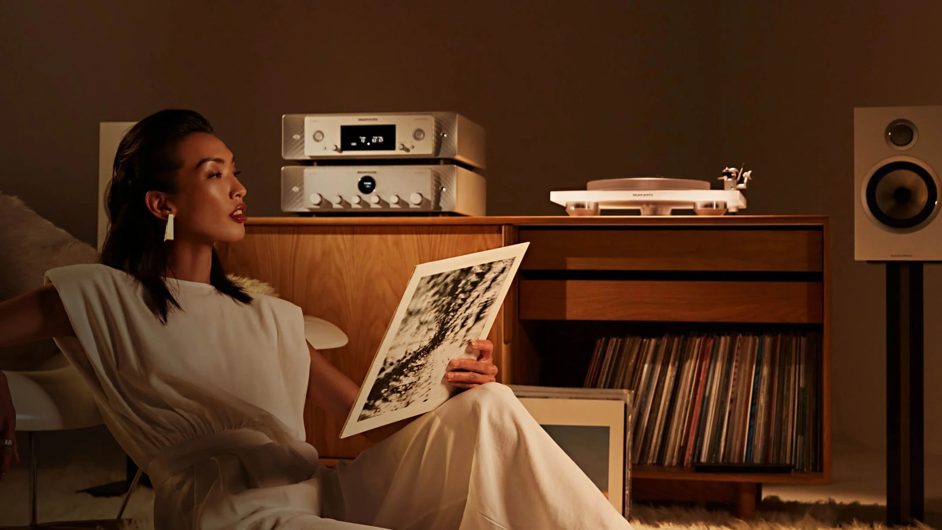 Marantz TT-15S1 Belt Driven Turntable