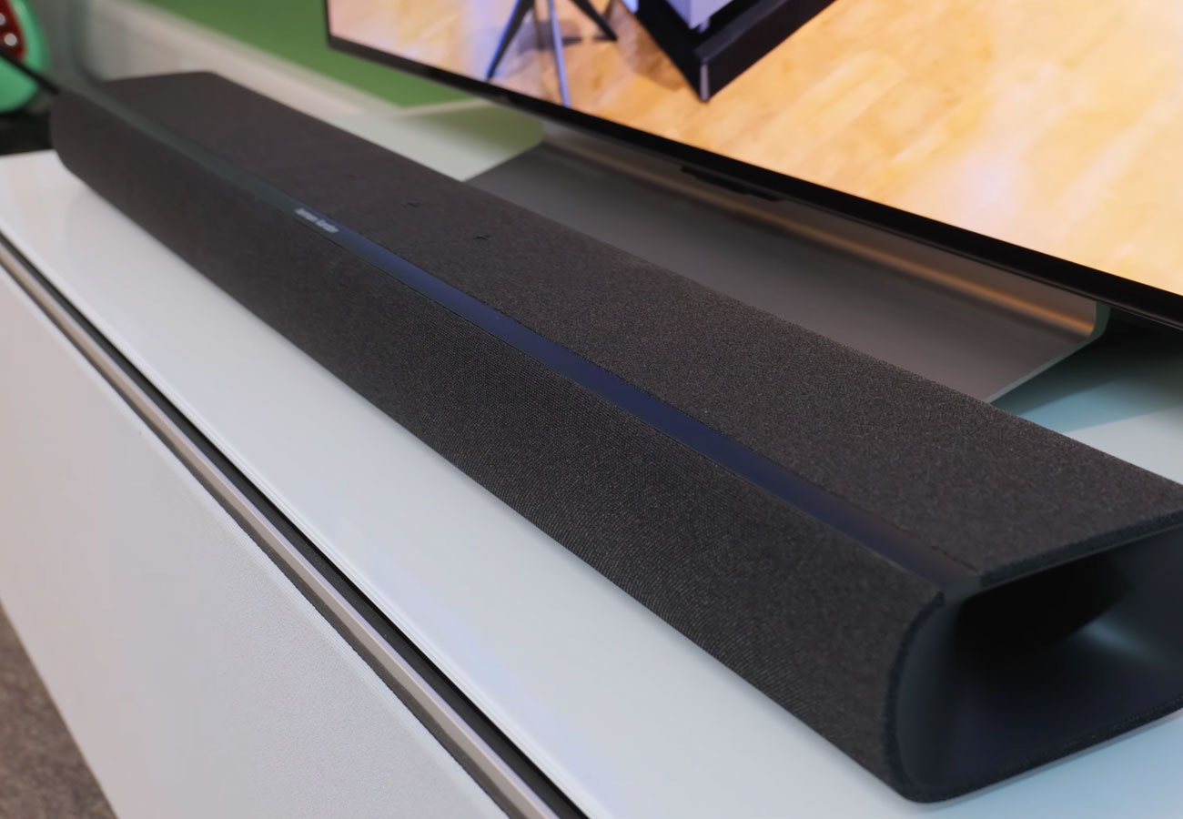 Harman Kardon Enchant 900 compact soundbar under TV Harman Kardon Enchant 900 compact soundbar under TV